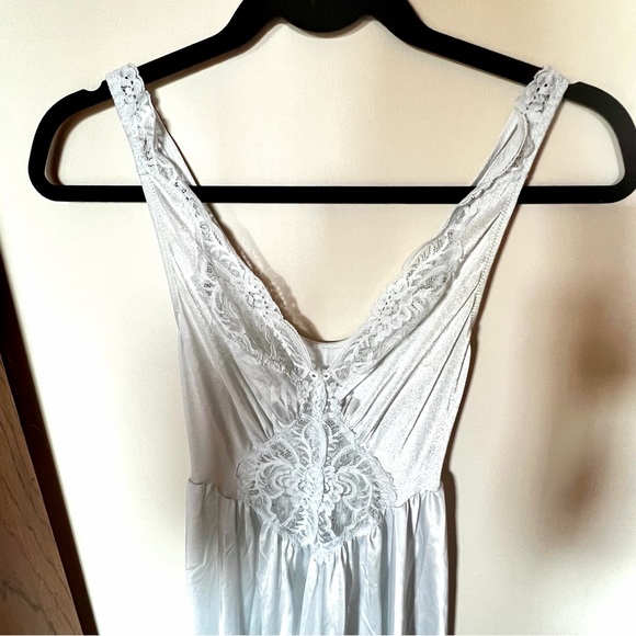 Vintage Olga nightgown light blue size XS/S - Picture 3 of 5